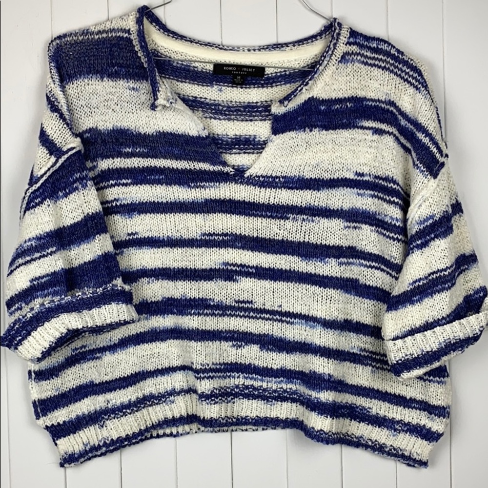 Romeo & Juliet Couture Blue and Cream Sweater MED
